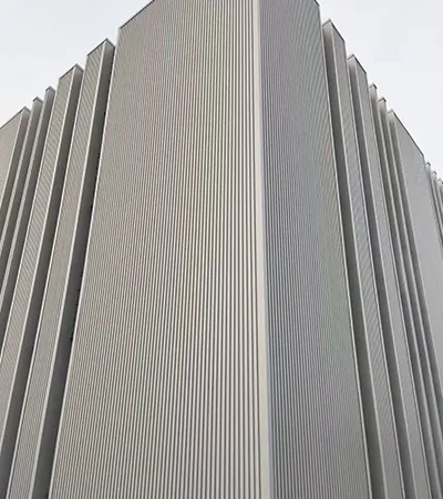 Paneles metálicos tipo muro