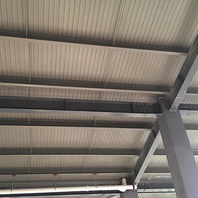 Paneles metálicos interiores